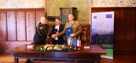 Slávnostné podpísanie partnerskej zmluvy na Oravskom hrade