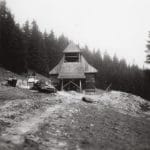 Obr. 6 Výstavba kostola. Autor foto. J. Mlynarčík, 1974. Dokumentácia Oravského múzea č. 21080.